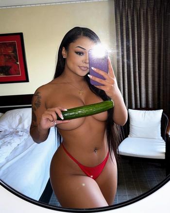 Mia, 23  female escort, St. George